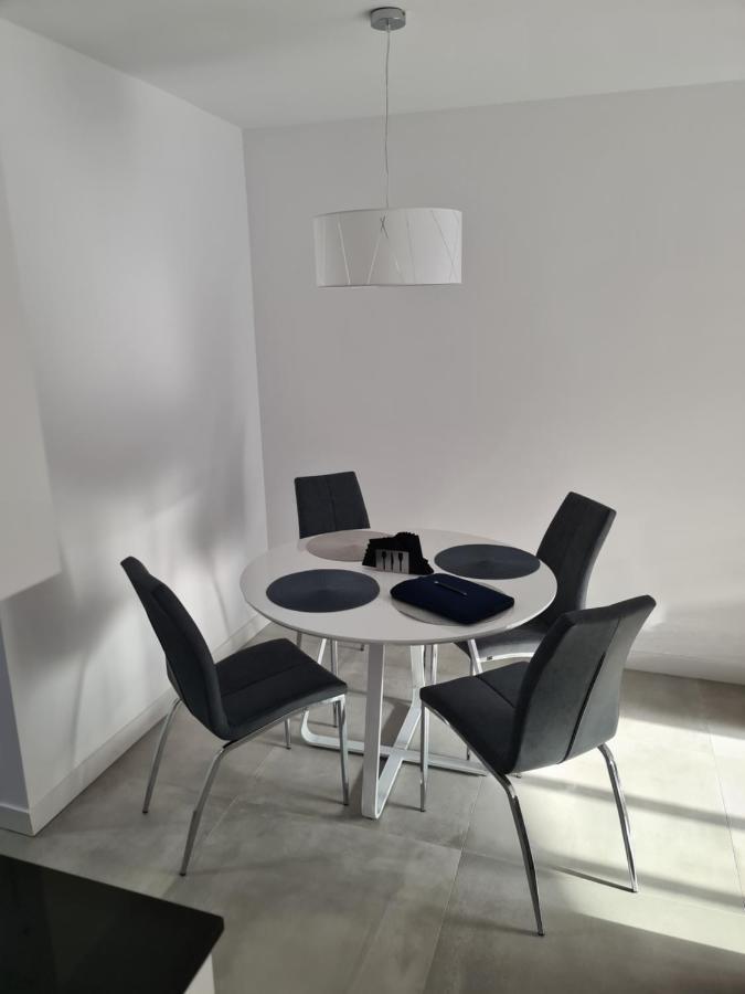 Apartamento Calypso Apartment Sitio de Calahonda Bagian luar foto